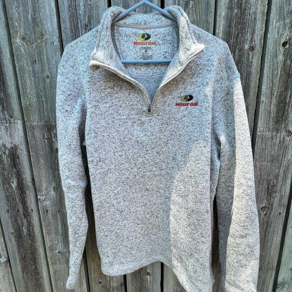 Mossy oak pull over